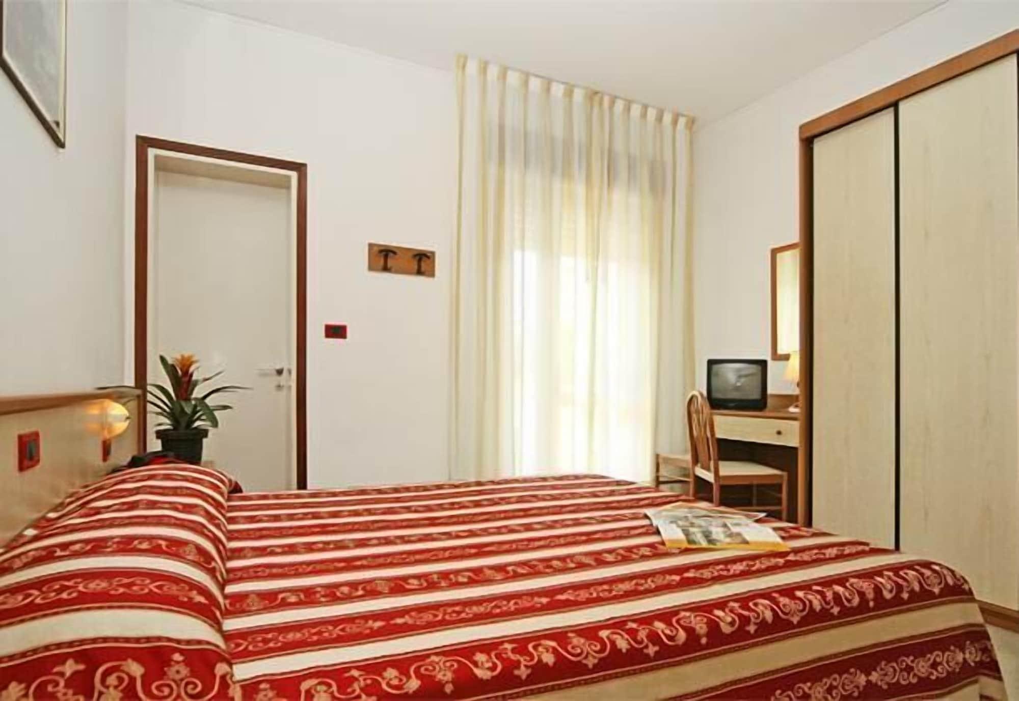 Hotel Golf ***S بيبيوني المظهر الخارجي الصورة